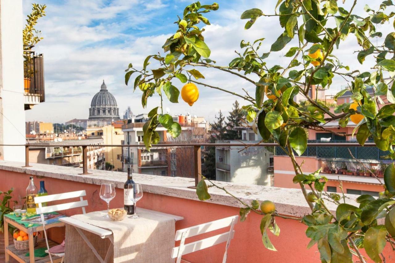 Postcard From St Peter'S Dome Appartement Buitenkant foto