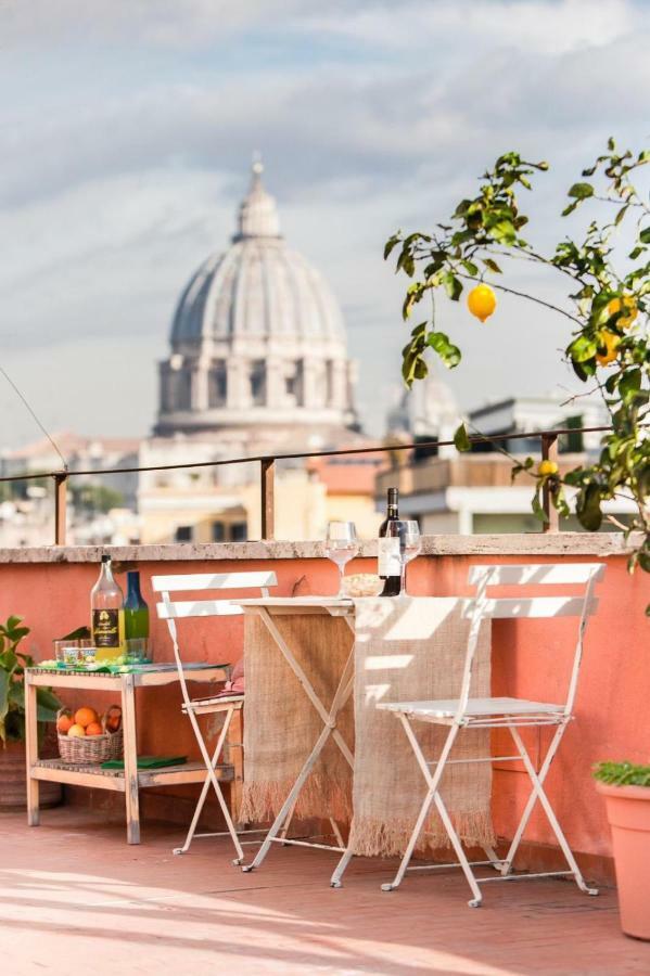 Postcard From St Peter'S Dome Appartement Buitenkant foto