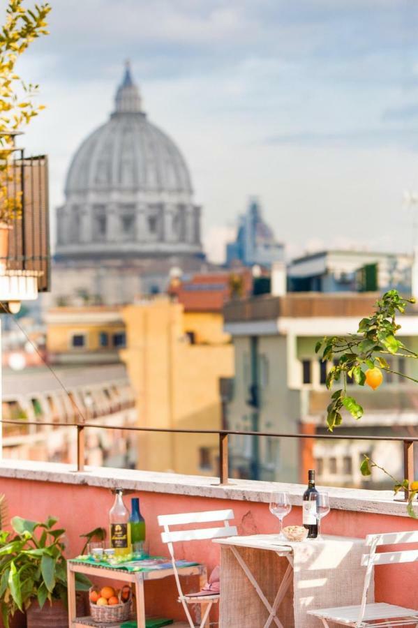 Postcard From St Peter'S Dome Appartement Buitenkant foto